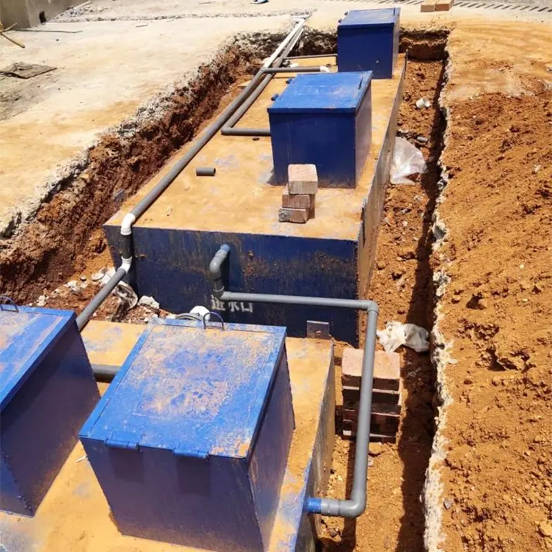 Заглубленное оборудование среднего размера для бытовых сточных вод